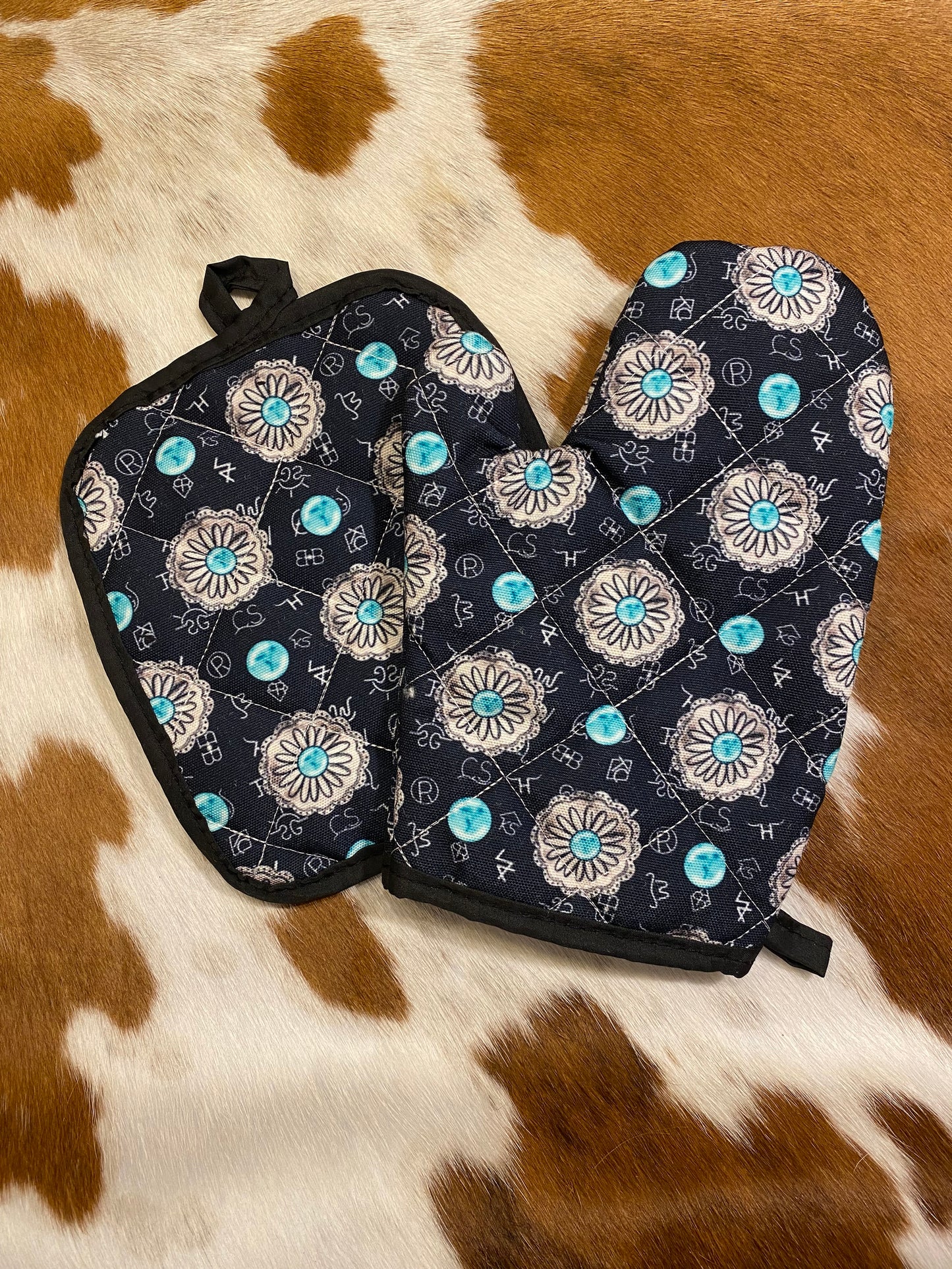 Concho Pot Holder Set
