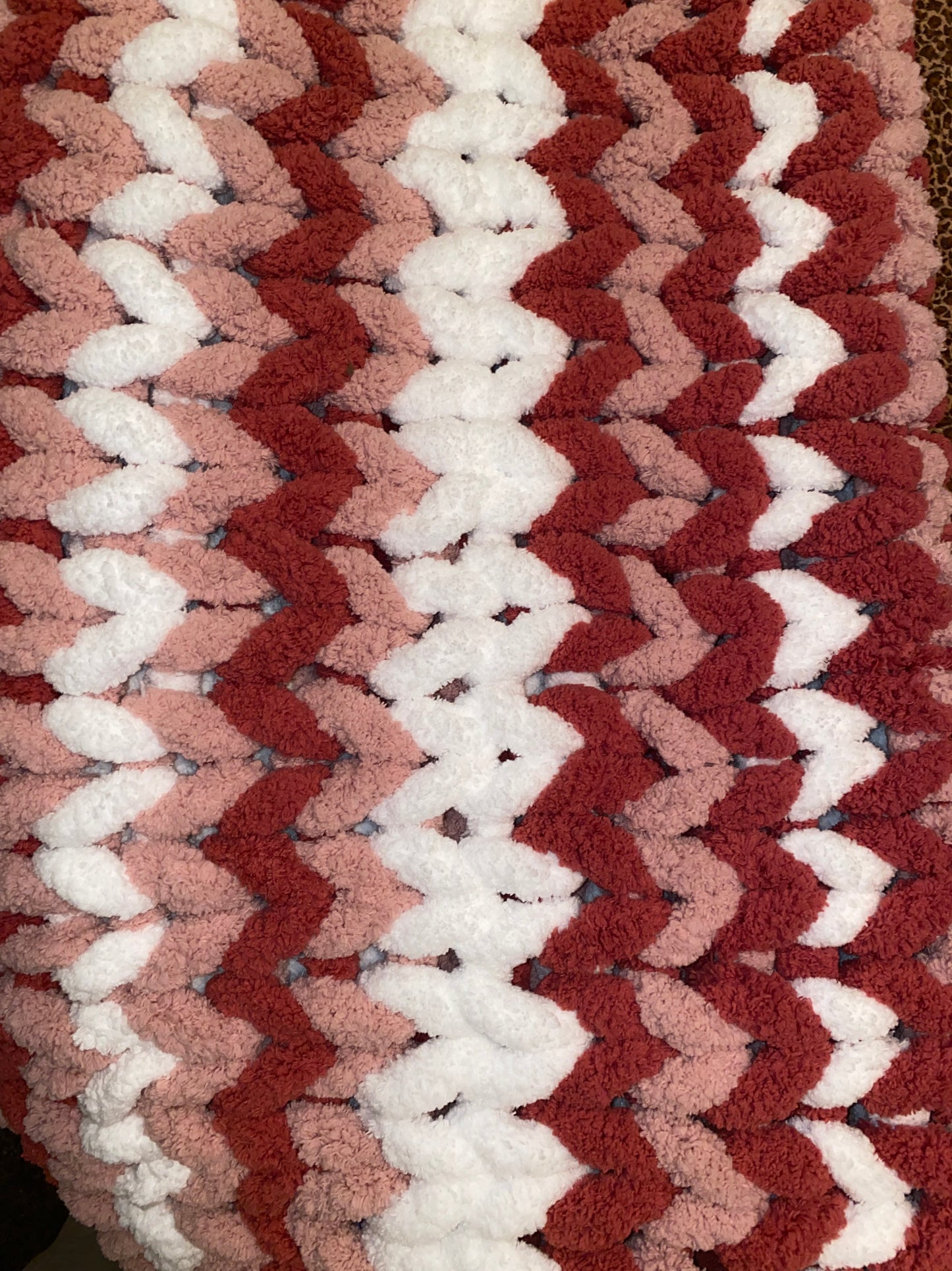 Rose, Pink, & White chunky knit blanket