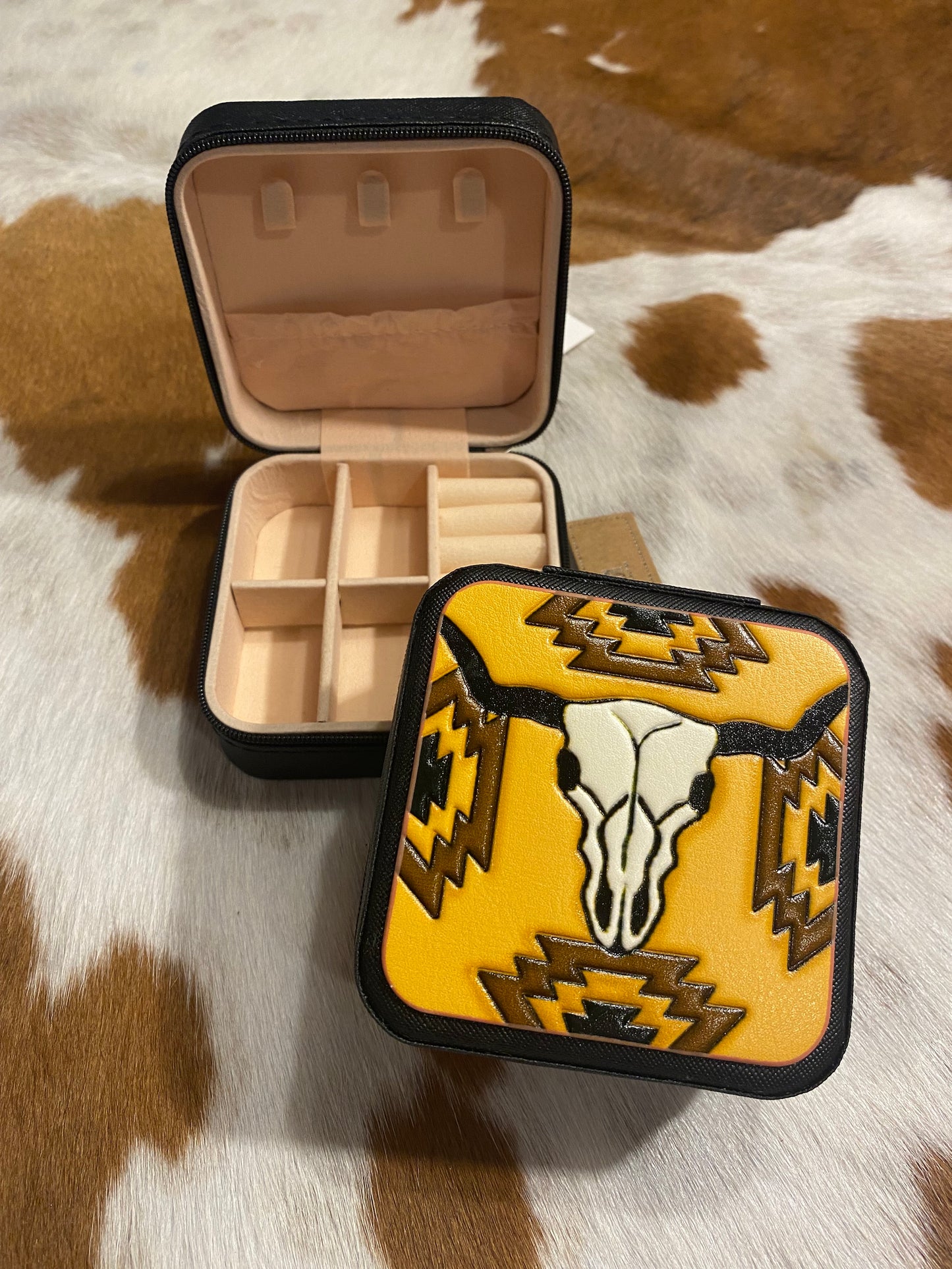 Steer Jewelry Box