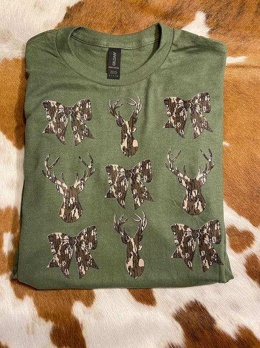 Deer & Bow T-Shirt