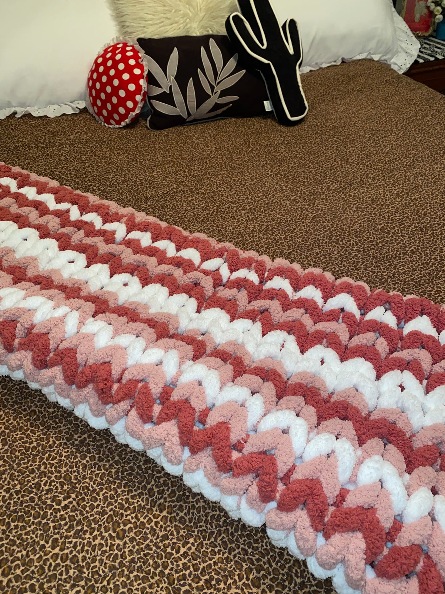 Rose, Pink, & White chunky knit blanket