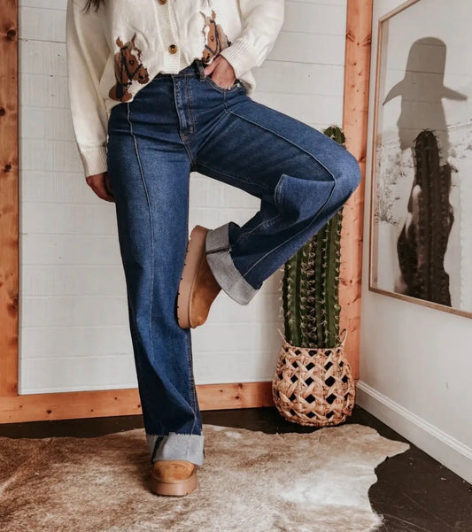 Retro Wide Legged Jeans